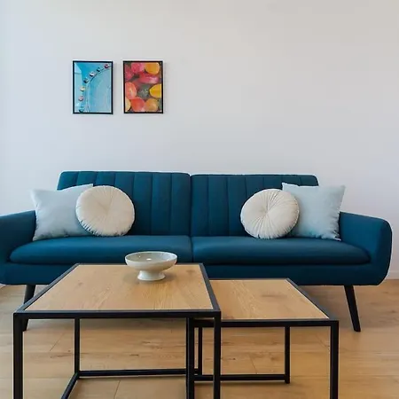 Апартаменти My Campus 1 Bdrm, Romantic, Panorama View, Free Parking, Self Check-in *